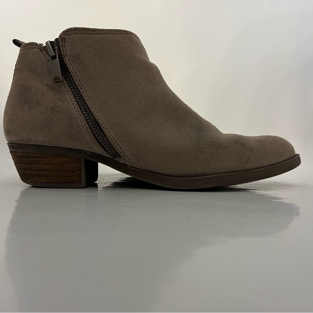LIGHT BROWN TAN WESTERN BOOTIES BY CARLOS SANTANA SIZE 8